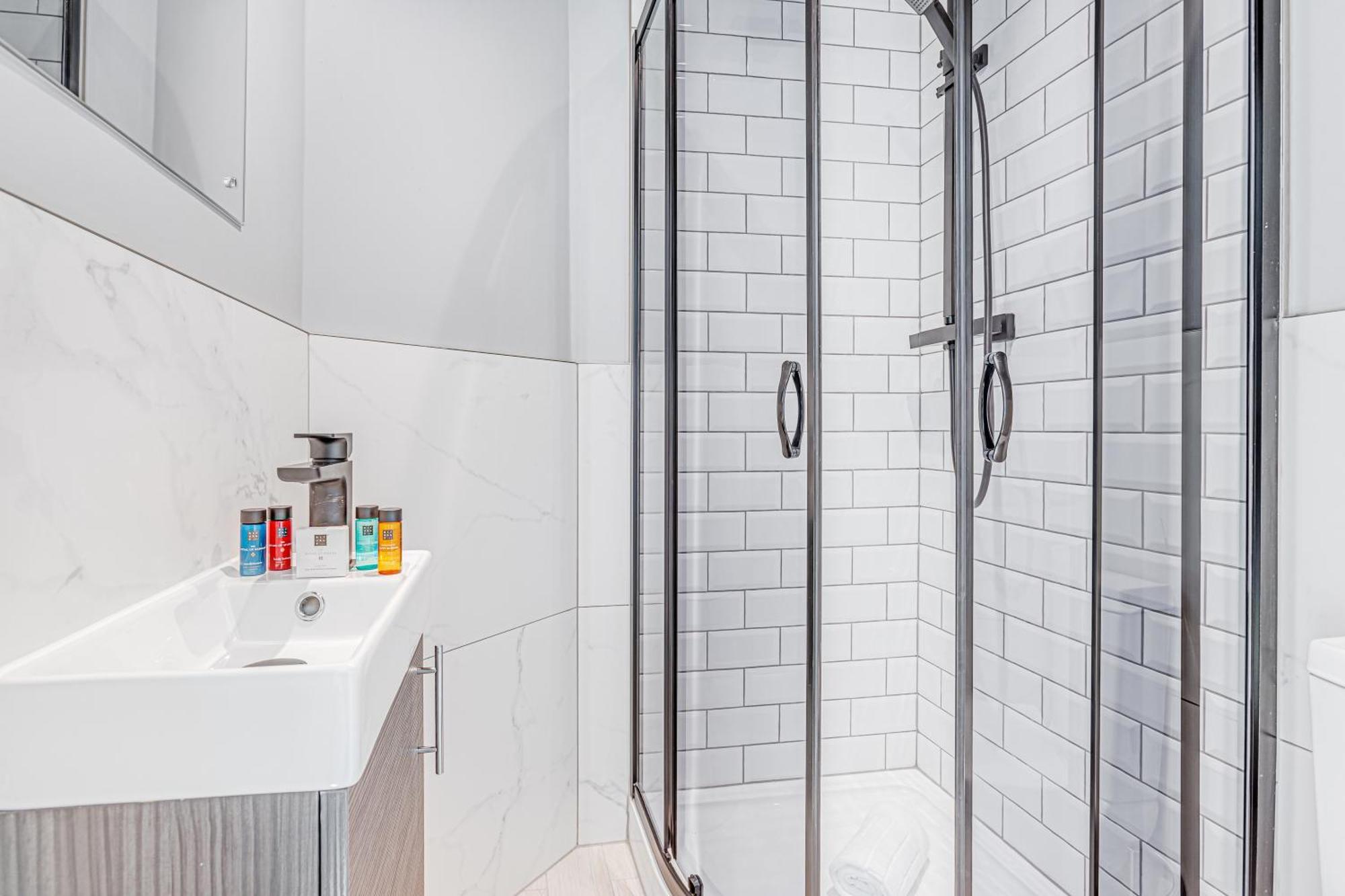 Bob W Earl's Court - Philbeach Gardens 3*